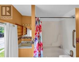 16 Elizabeth STREET - 39