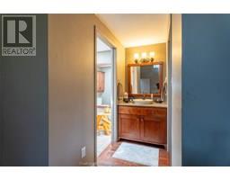 30 CRAMAR CRESCENT - 27