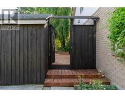 30 CRAMAR CRESCENT - 41