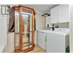 238 Peel STREET - 16