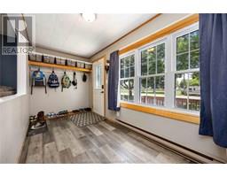 734 Selkirk STREET - 14