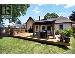 734 Selkirk STREET - 18