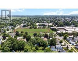 734 Selkirk STREET - 24