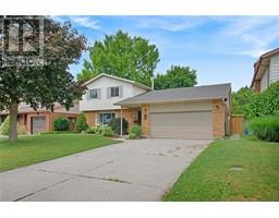 8 Pamela CRESCENT - 1