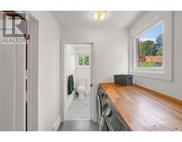 8 Pamela CRESCENT - 19