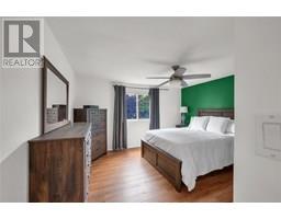 8 Pamela CRESCENT - 28