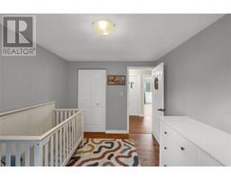 8 Pamela CRESCENT - 34