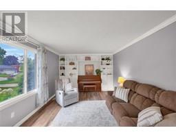 8 Pamela CRESCENT - 8