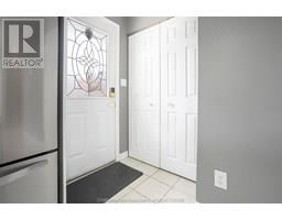 112 Parry DRIVE - 12
