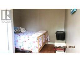 8592 James STREET - 8