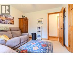 424 Gregory DRIVE East - 25