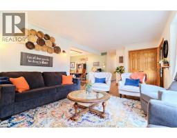 424 Gregory DRIVE East - 6