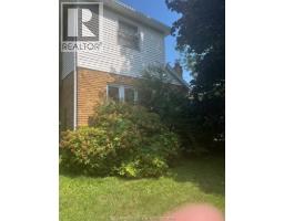 89 GLADSTONE AVENUE - 2