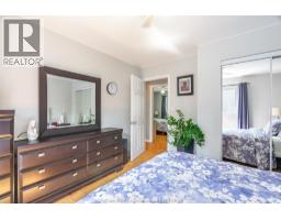 414 McNaughton AVENUE West - 16