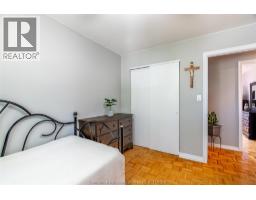 414 McNaughton AVENUE West - 20