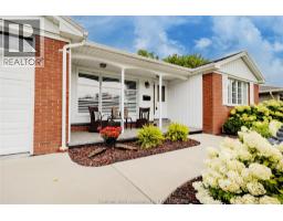 9 CHIPPEWA DRIVE - 4