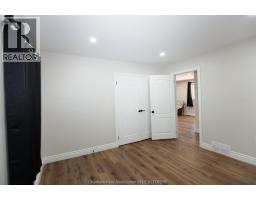 716 MCNAUGHTON AVENUE East - 16