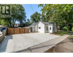 54 Sheldrick STREET - 1