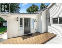 54 Sheldrick STREET - 2