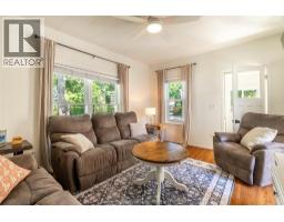 54 Sheldrick STREET - 21
