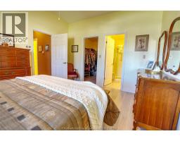 20 McIntosh AVENUE - 11