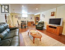 20 McIntosh AVENUE - 25