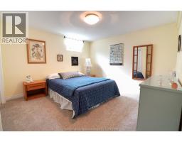 20 McIntosh AVENUE - 27