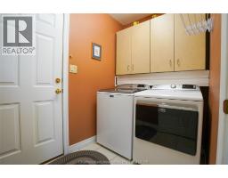 20 McIntosh AVENUE - 8