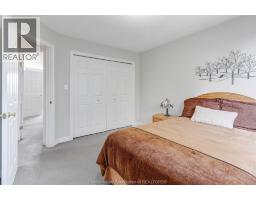 14 BRISTOL DRIVE - 23