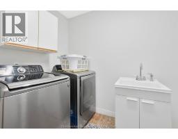 22 LONDON DRIVE - 19