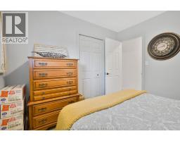 22 LONDON DRIVE - 23