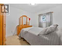 22 LONDON DRIVE - 24