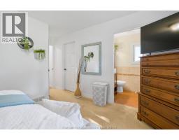 22 LONDON DRIVE - 30