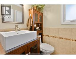 22 LONDON DRIVE - 31