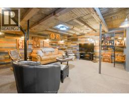 22 LONDON DRIVE - 32