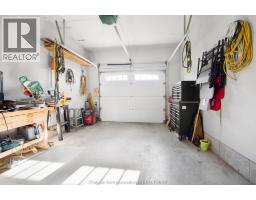 22 LONDON DRIVE - 38