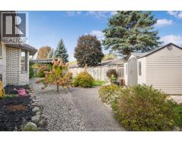 22 LONDON DRIVE - 44