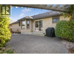 22 LONDON DRIVE - 46