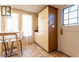 19 VICTORIA AVENUE - 17