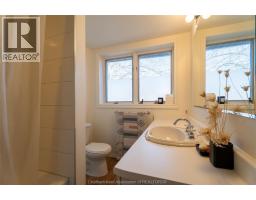 19 VICTORIA AVENUE - 36