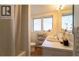 19 VICTORIA AVENUE - 37