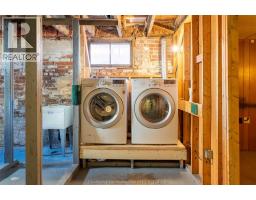 19 VICTORIA AVENUE - 41