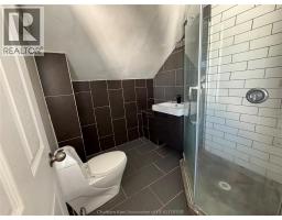 17 MCNAUGHTON AVENUE - 8