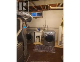 76 UXBRIDGE CRESCENT - 19