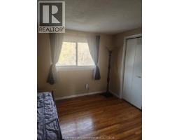 76 UXBRIDGE CRESCENT - 4