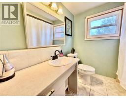 53 PHYLLIS AVENUE - 12