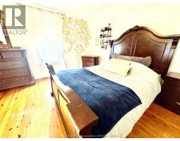 53 PHYLLIS AVENUE - 13