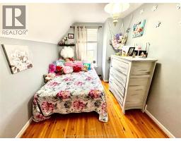 53 PHYLLIS AVENUE - 21