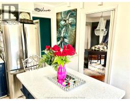 53 PHYLLIS AVENUE - 5