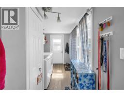 475 Broadway STREET - 32